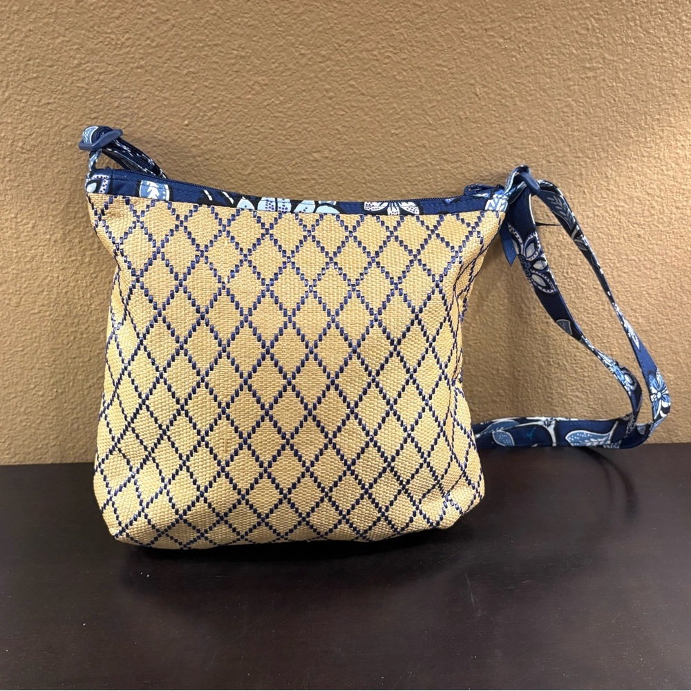 VERA BRADLEY Straw Anchor Crossbody ✨ HOST PICK ✨ - Picture 2 of 13
